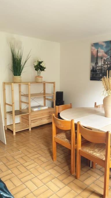 Maison De Ville 102M2 3 Chambres Монтиньи-ле-Бретонё Экстерьер фото